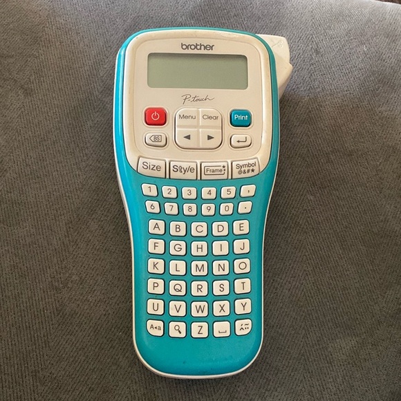 Brother P-Touch PT-H103W Handheld Label Printer No Ribbon - Picture 7 of 7